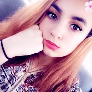 Meet your Posher, Carlie